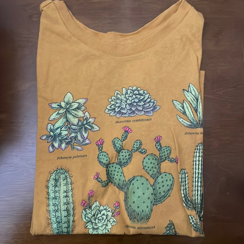 Cute Cacti Shirt!
